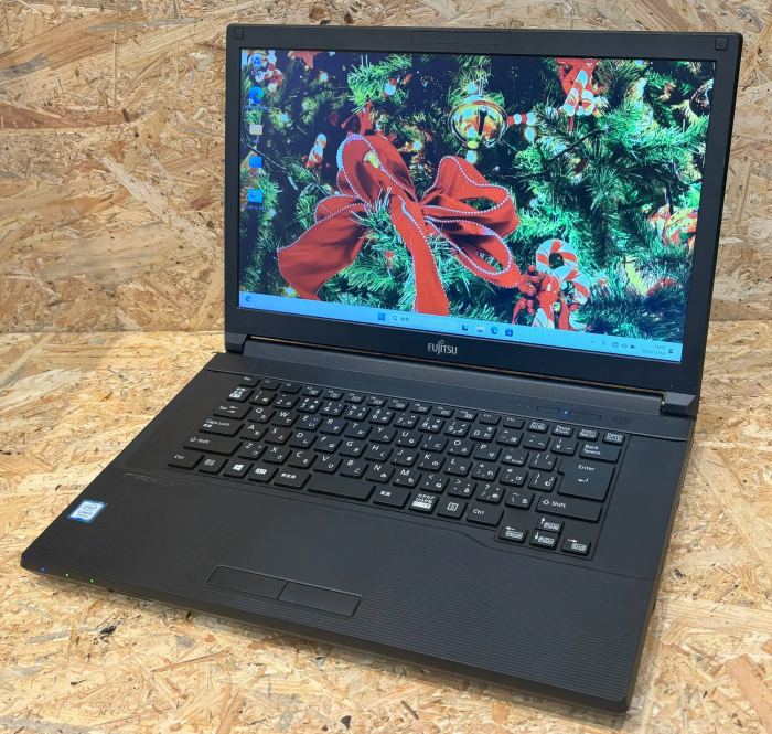 富士通 LIFEBOOK A579/A （第8世代CPU）