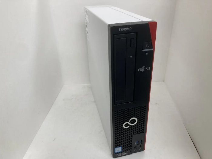 FUJITSU ESPRIMO D588/B